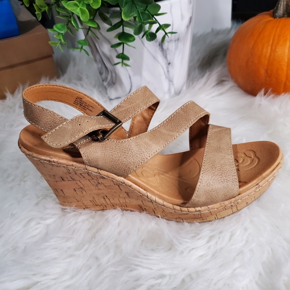 Shoes - Women's Tan Wedge Sandals